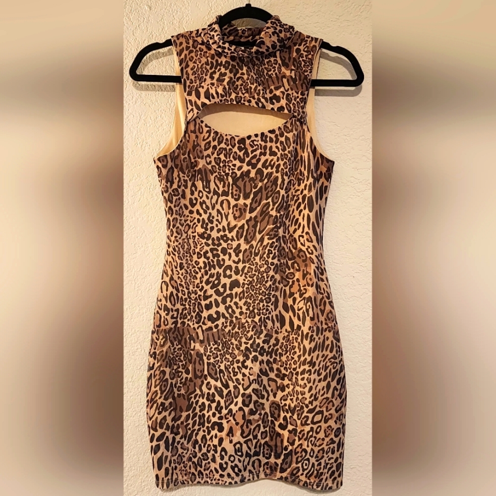 Leopard Print Turtleneck Sleeveless Dress